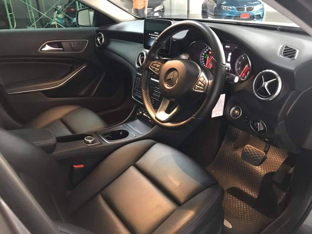 Mercedes-Benz GLA200 Urban ปี 2016