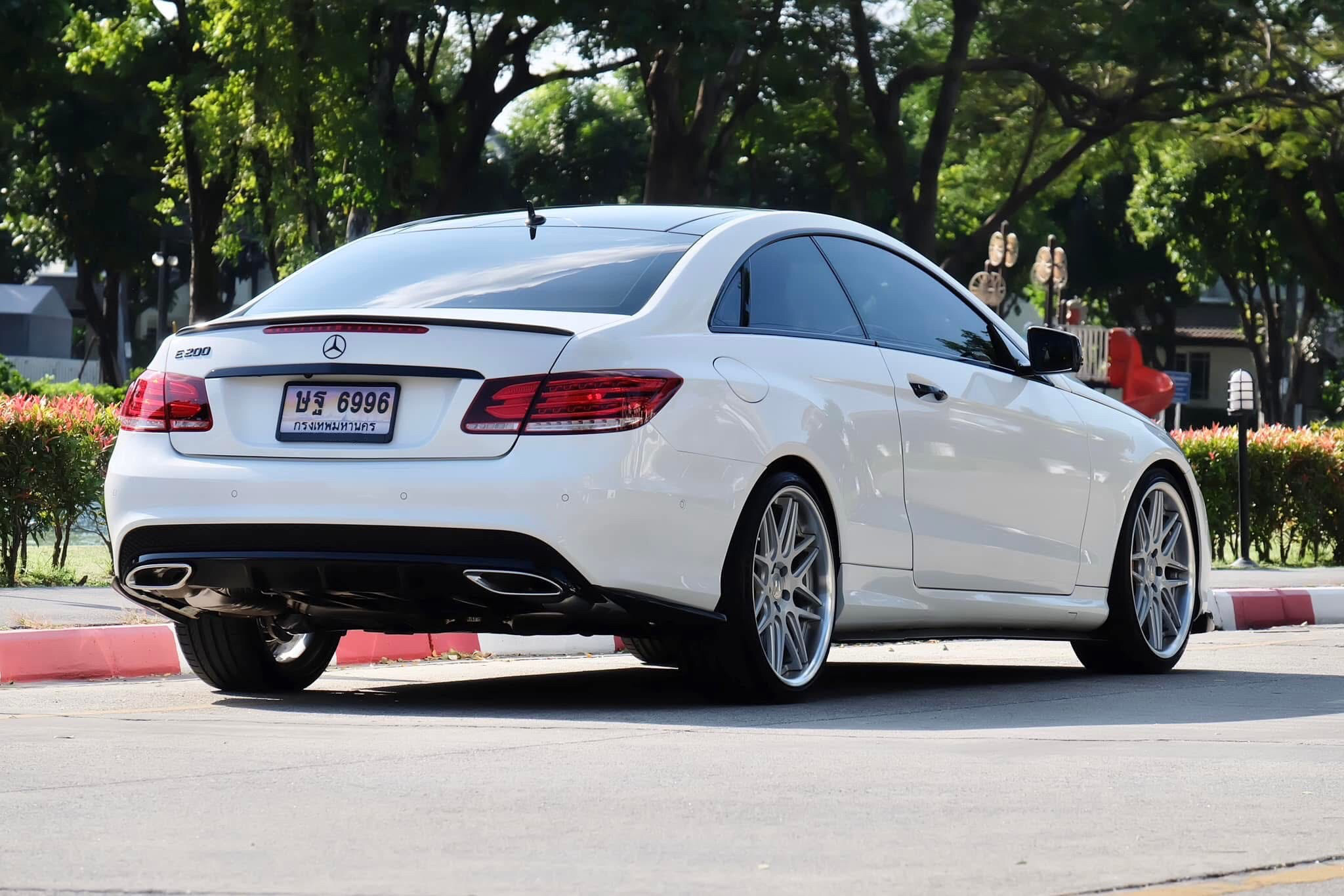 Mercedes Benz E200 Facelift AMG Dynamic ปี 2014
