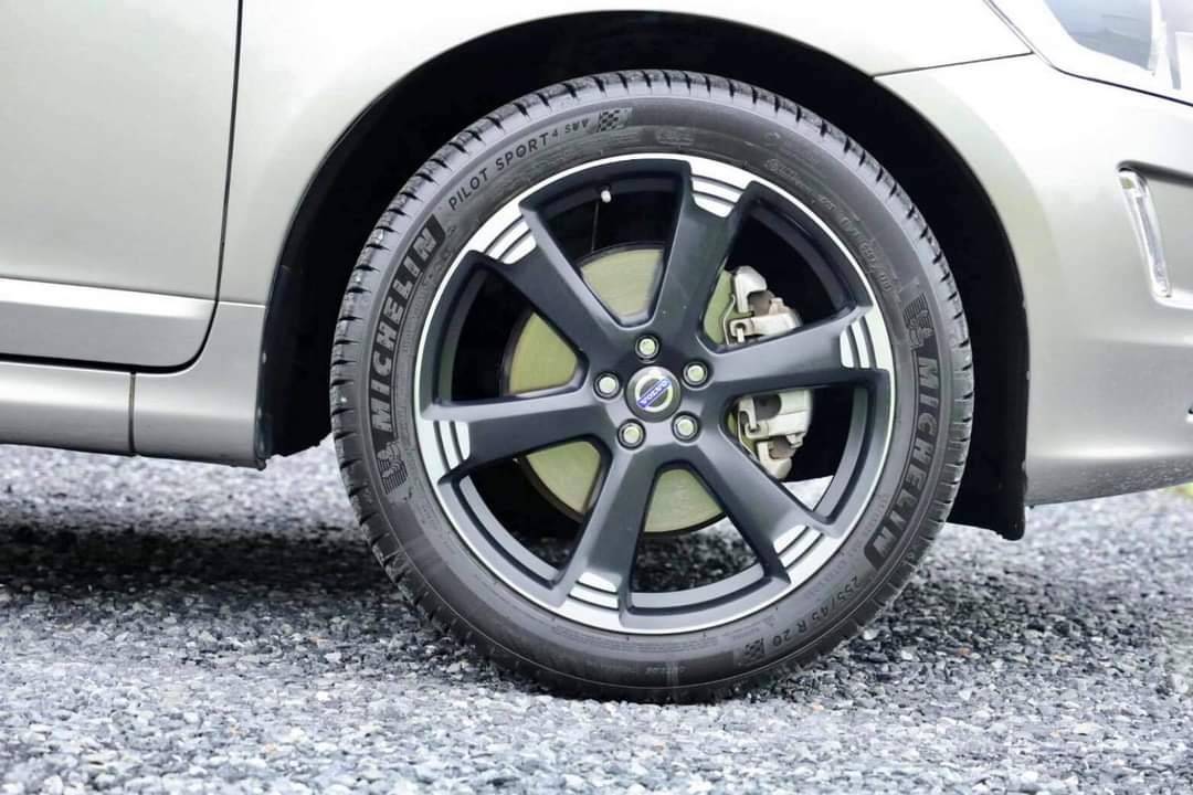 Volvo XC60 D4 Sport Crossover ปี 2014