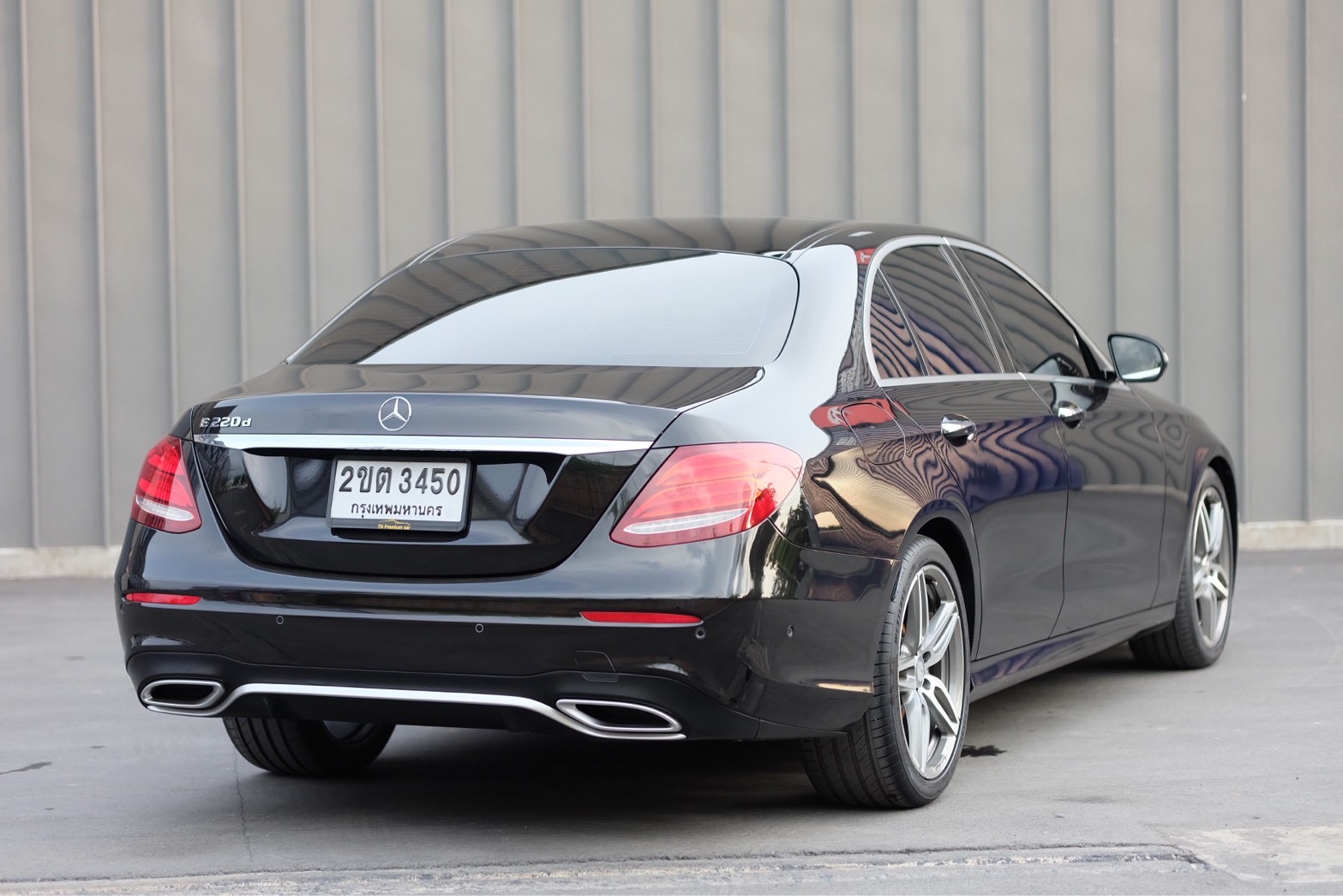 Mercedes Benz E220d AMG DYNAMIC (W213) ปี 2017