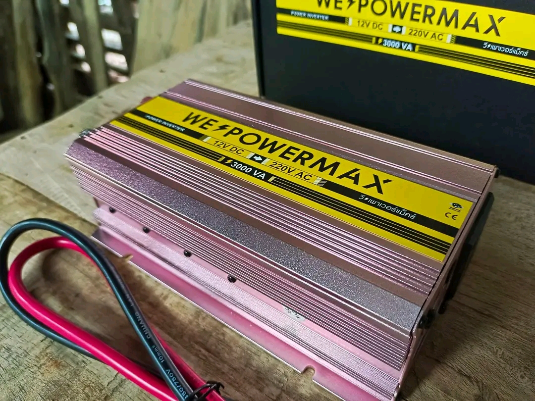 ตัวแปลงไฟ 12V เป็นไฟบ้าน 220V ขนาด 3,000W ยี่ห้อ WE POWER MAX