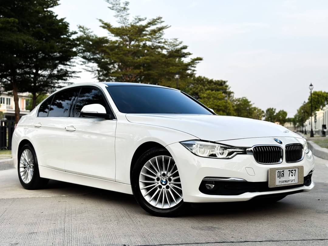 BMW 320d F30 LCI ปี 2018