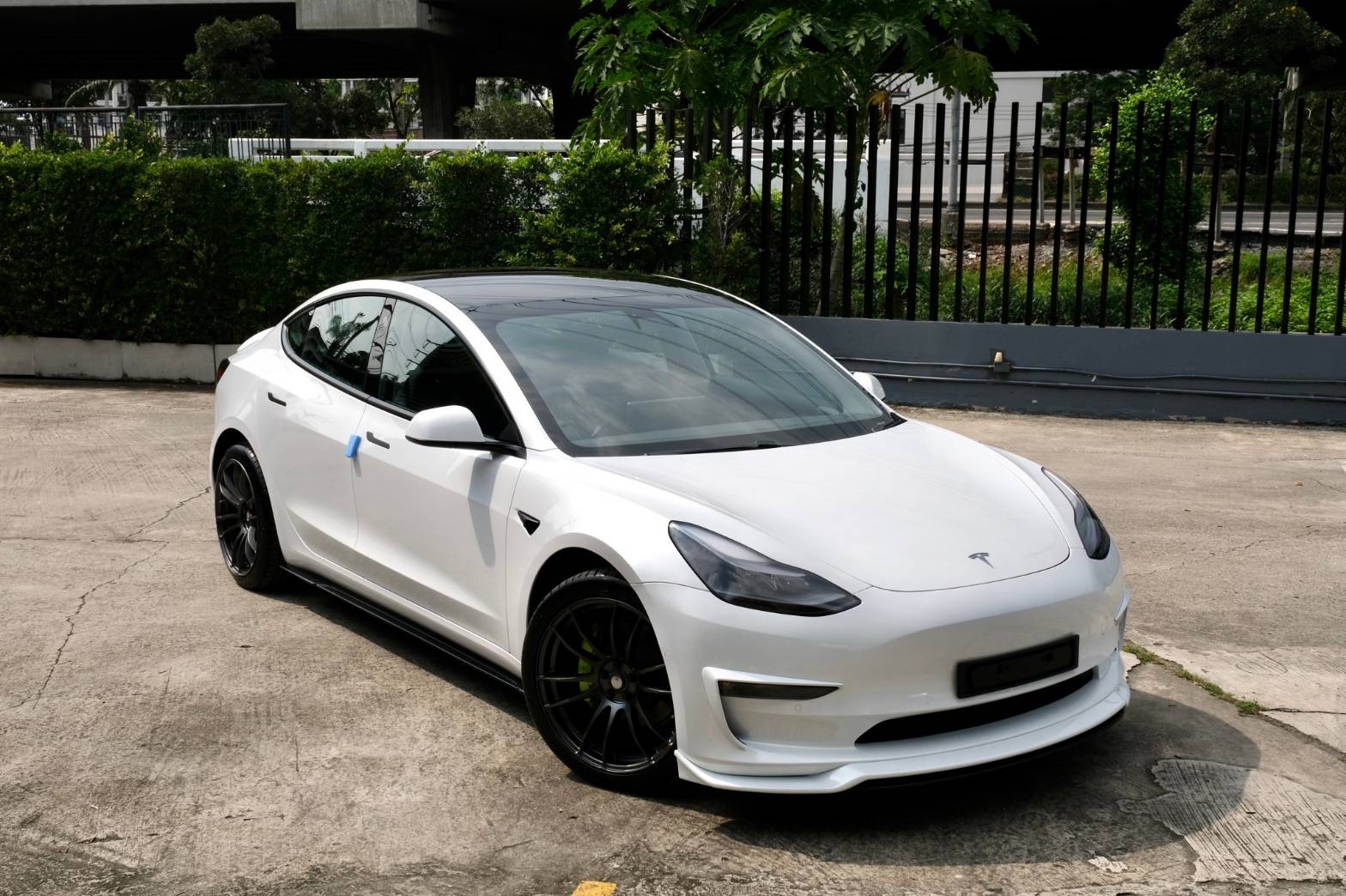Tesla Model 3 Long Range All-Wheel Drive ปี 2021