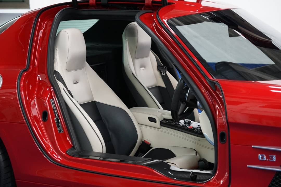 Mercedes Benz SLS AMG Gullwing 6.2 R197 ปี 2011