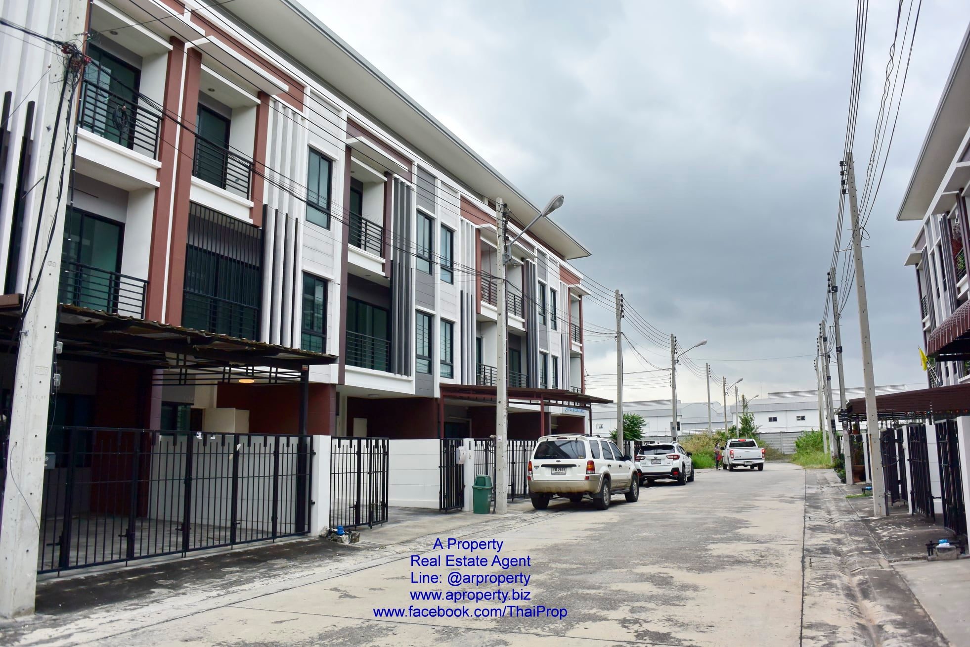 ขายทาว์โฮม 3 ชั้น กลางเมืองปทุม