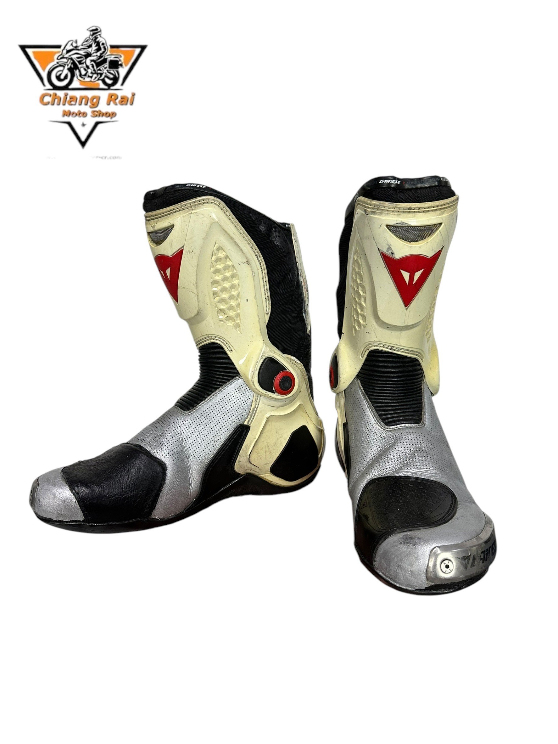 รองเท้าขี่มอเตอร์ไซด์( มือสอง) RCBS-967 Size ขนาดจากป้าย 44:EUR / 10:UK / 28:Cm.(dainese)