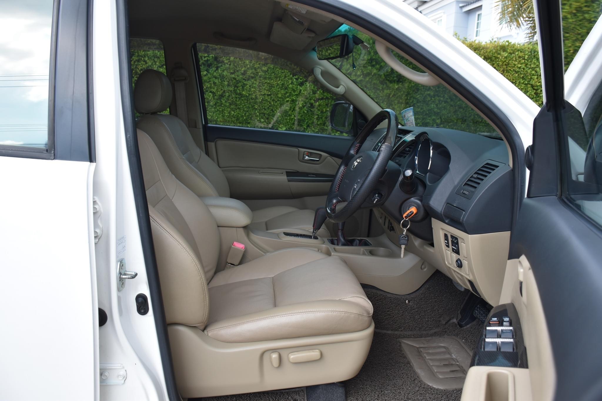 TOYOTA FORTUNER 3.0V 4WD TRD Sportivo TRD ปี2010