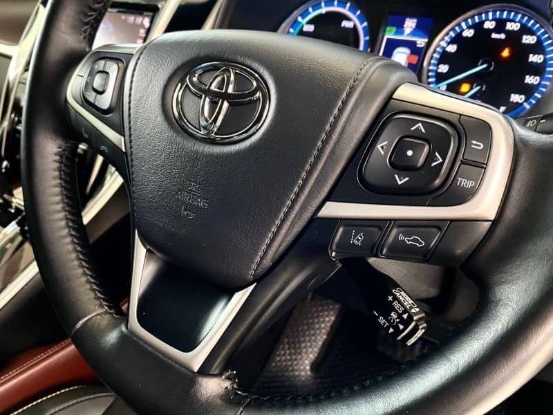 Toyota Harrier 2.5Hybrid ปี 2015