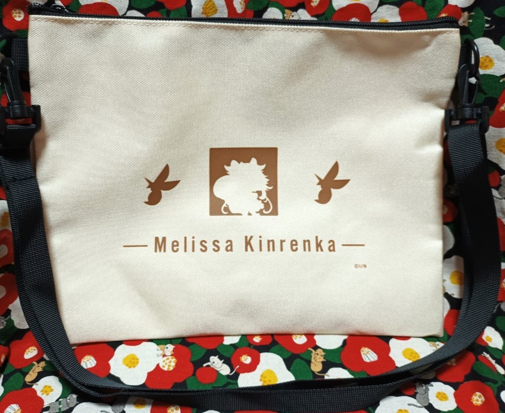 กระเป๋าใส่ของมีซิป + สายสะพายยาวปรับได้ (ญี่ปุ่น) Melissa Kinrenka Size : 23.5 x 29 cm