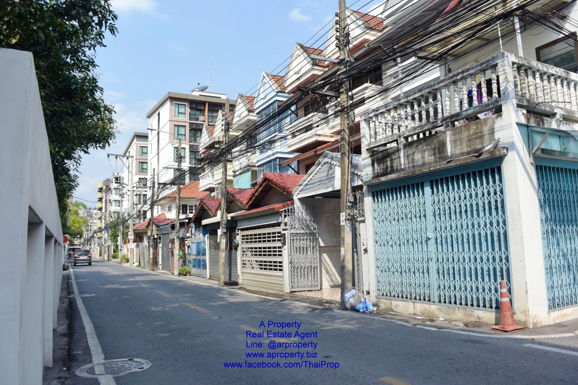 ให้เช่า! ทาวน์เฮ้าส์ 3 ชั้น ซ.เรวดี ใกล้รถไฟฟ้า2สถานี