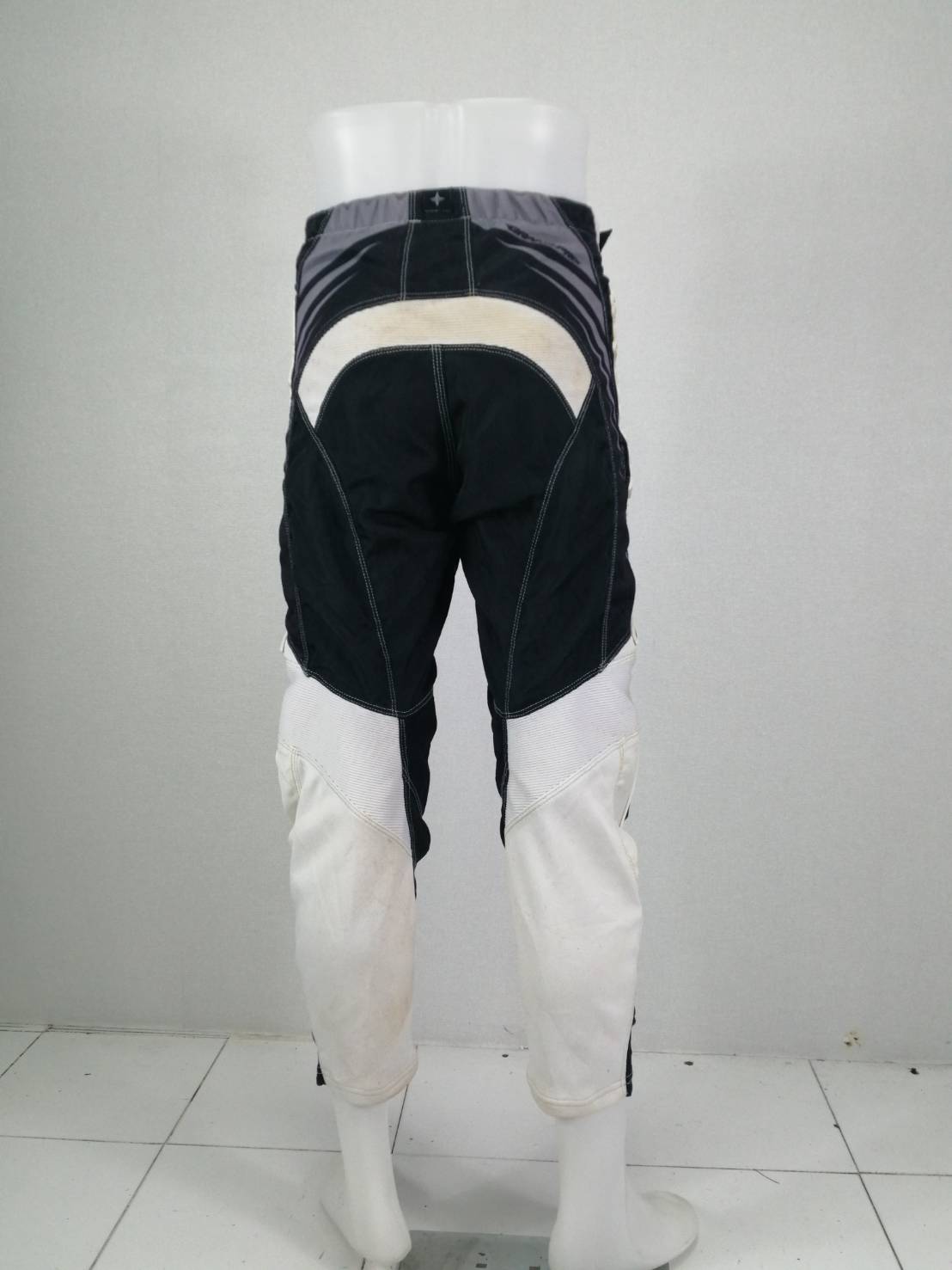 กางเกงขี่มอเตอร์ไซด์ ( มือสอง ) E&A 041 : เอว 28" ยาว 26" ** TLD**