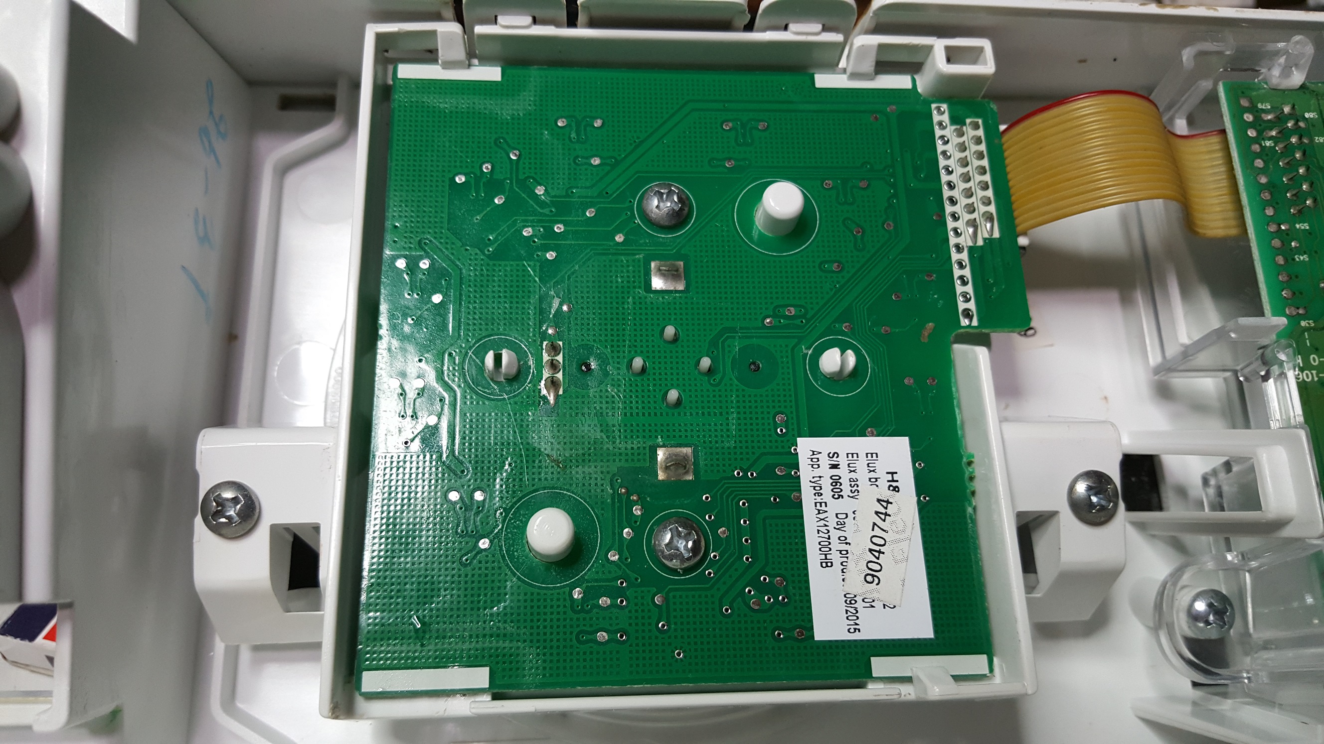 ซ่อมเครื่องซักผ้า ยี่ห้อ ELECTROLUX รุ่น EWF12022 อาการเลือกโปรแกรมซักไม่ได้