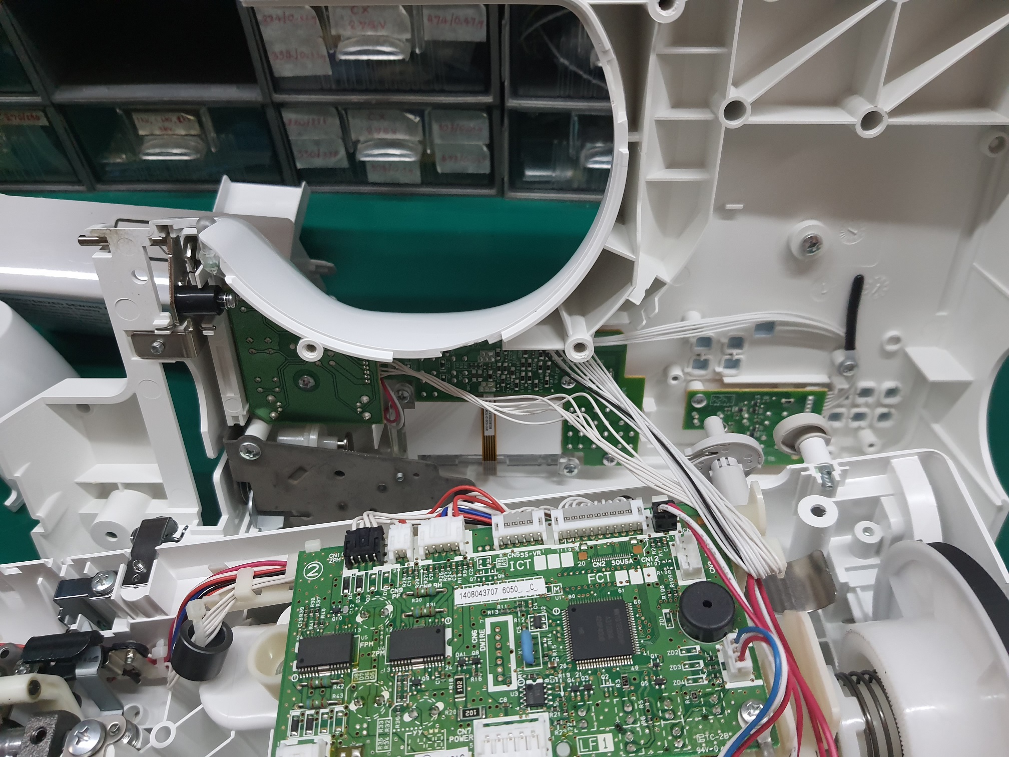 ซ่อมจักรเย็บผ้า ยี่ห้อ BROTHER รุ่น XR1355 อาการระบบไฟซ๊อต