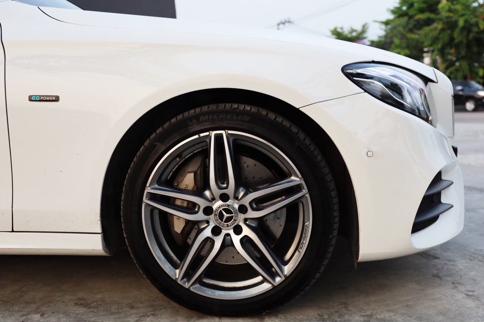 Mercedes-Benz E300e AMG Dynamic ป้ายแดง ปี 2021