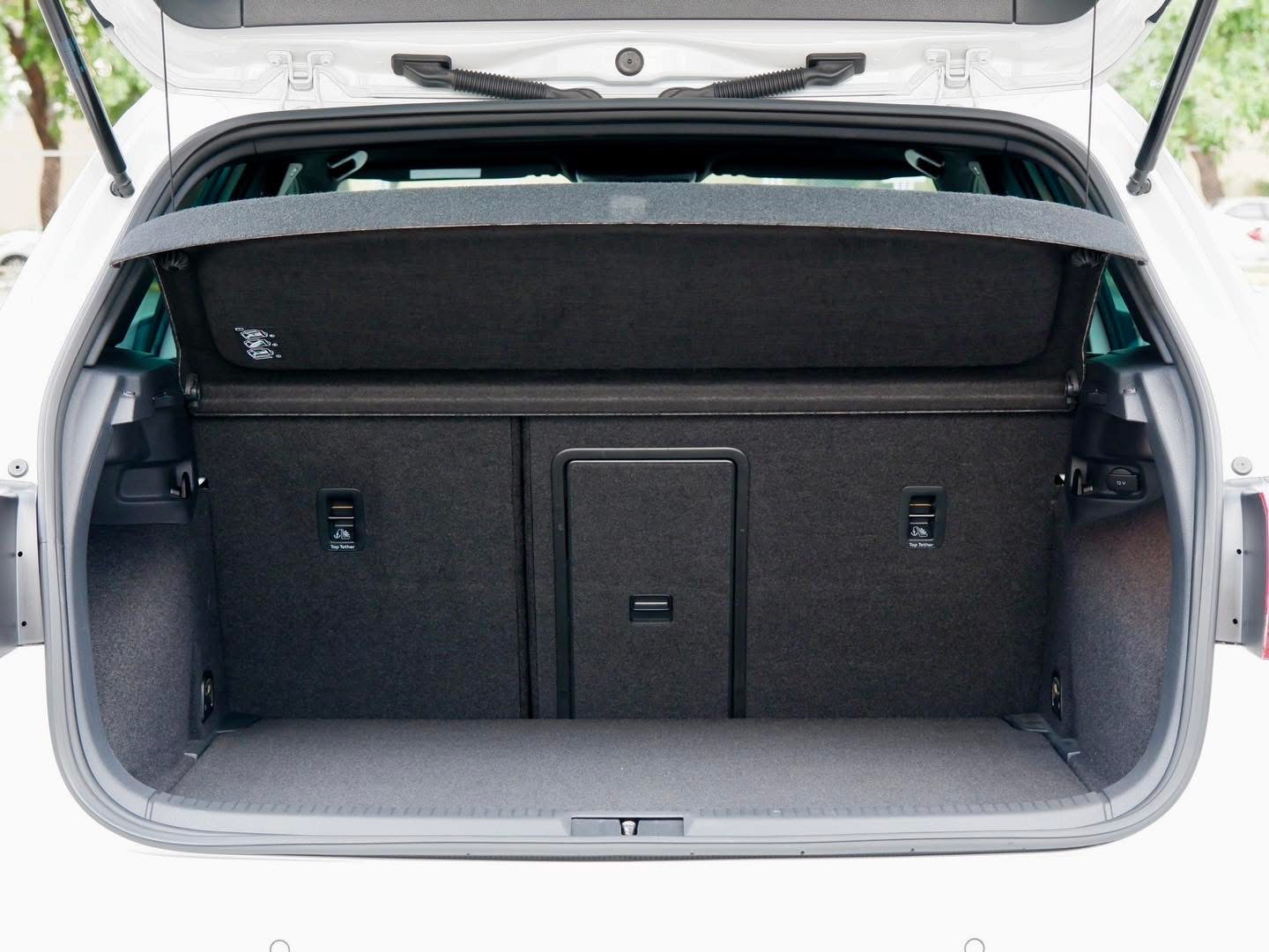 Volkswagen Golf R MK7 2.0 TSI DSG Hatch 5Doors ปี 2015