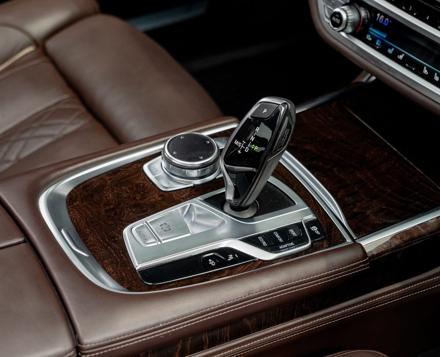 BMW 740Li Pure Excellence ปี 2017