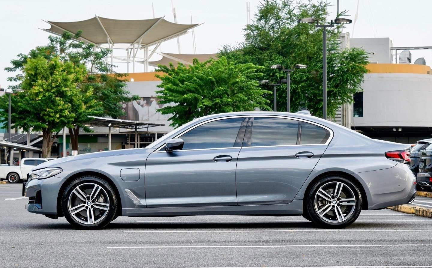 BMW G30 530e Elite Plug-in Hybrid LCI Minorchange ปี 2021