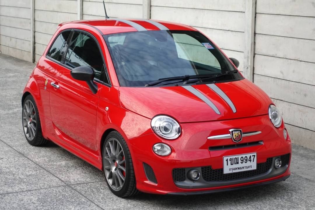 Fiat Abarth 695 Tributo Ferrari ปี 2011