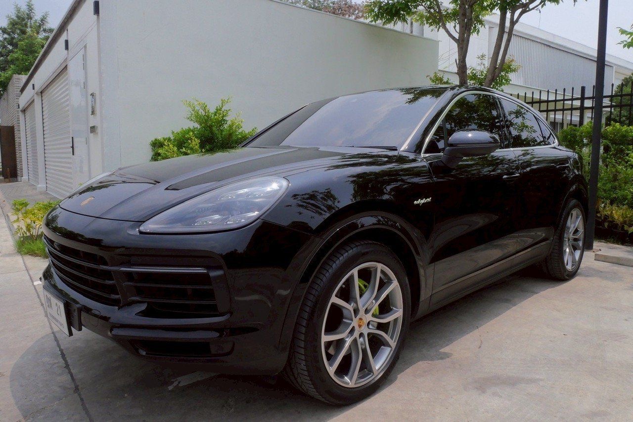 Porsche Cayenne Coupe ปี 2020