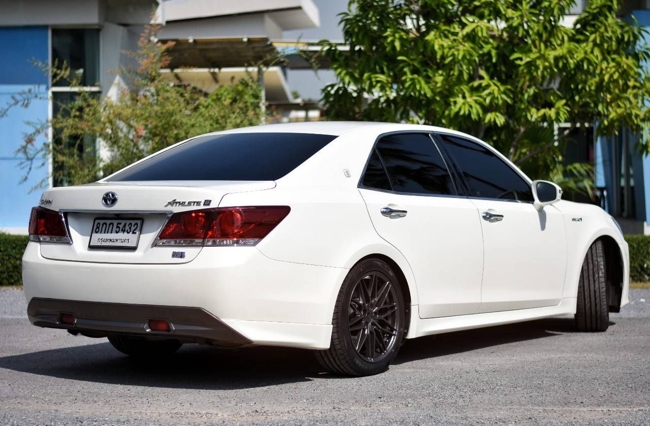 Toyota Crown 2.5 Athlete S ปี 2014