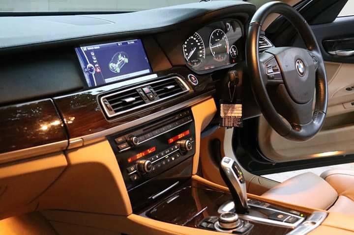 BMW 730Ld ปี 2011