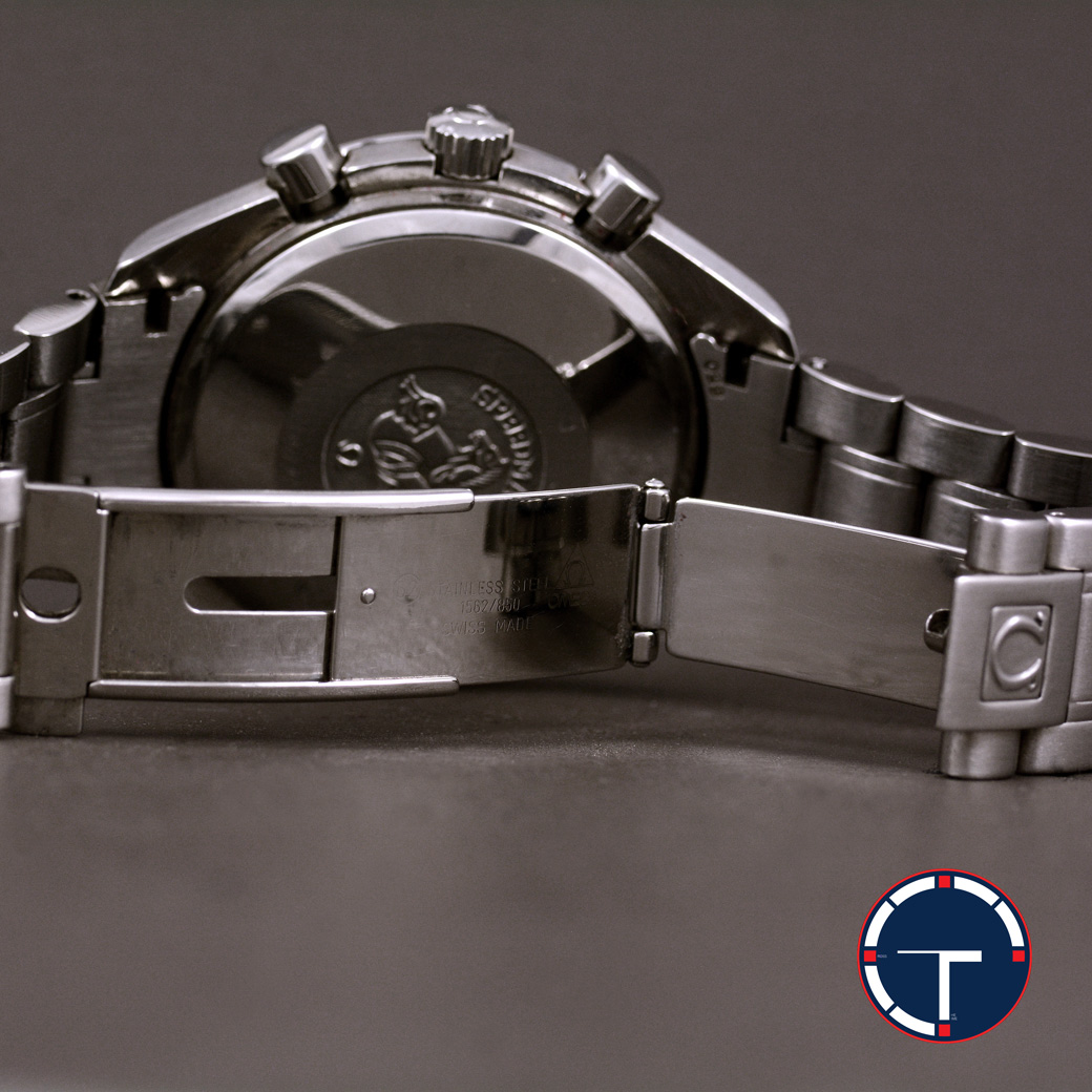 Omega Speedmaster Triple Date หน้าปัดสีดำ สายเหล็กแท้ มีกล่อง ใบ นาฬิกาปี2001 Automatic ขนาด 39 mm