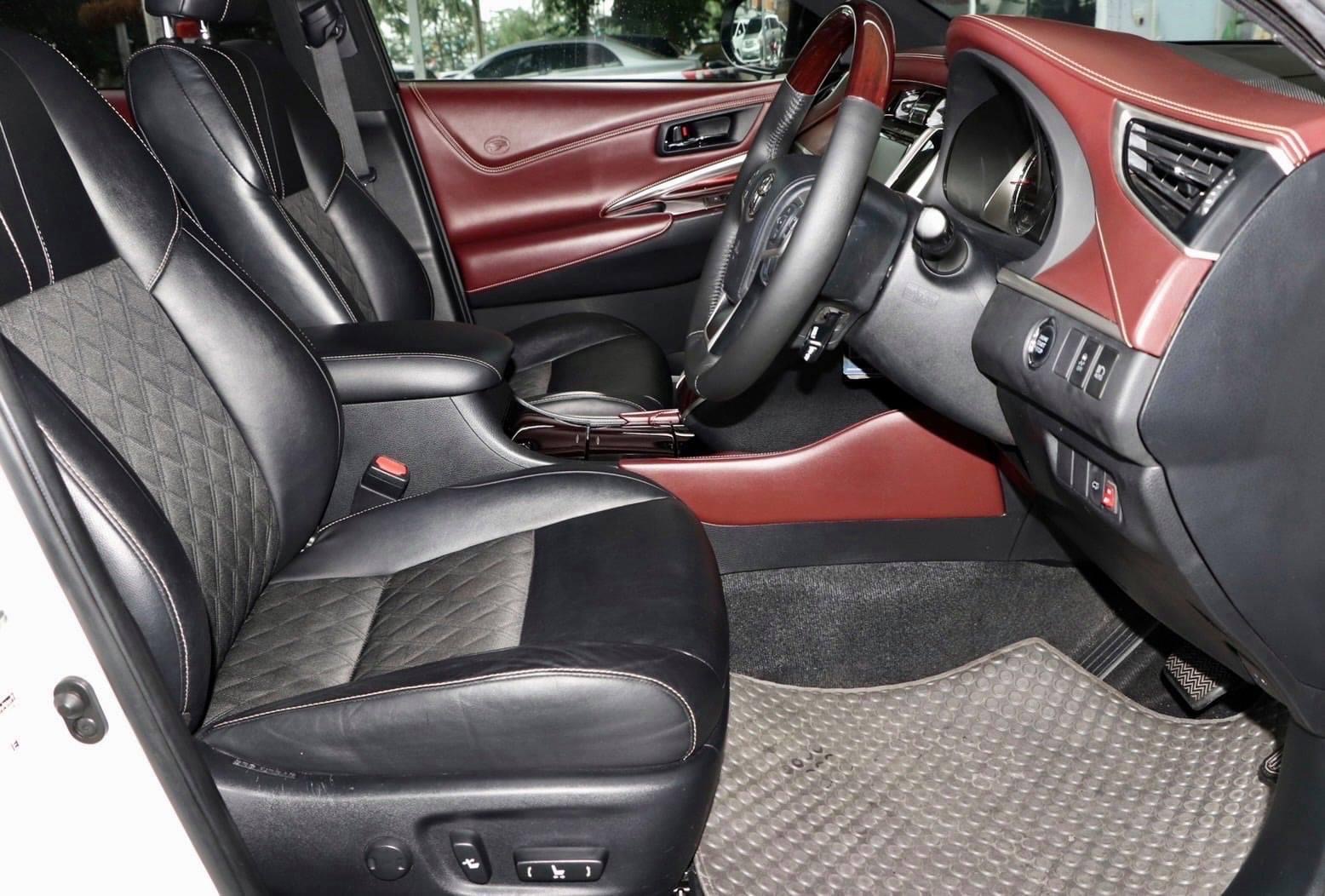 TOYOTA HARRIER 2.0 Premium ปี2014