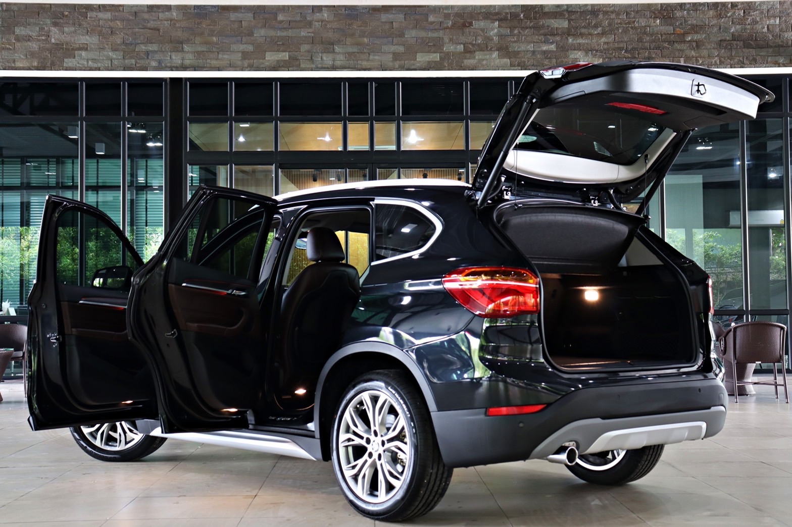 BMW X1 sDrive18d X-Line (F48) ปี 2016
