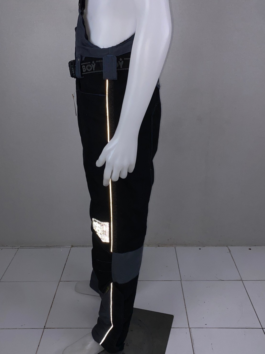 ชุดสำหรับขี่มอเตอร์ไซด์ ( มือสอง ) SET 008 ชุดทัวริ่ง เสื้อการ์ด + กางเกง ยี่ห้อ* ** BOY***