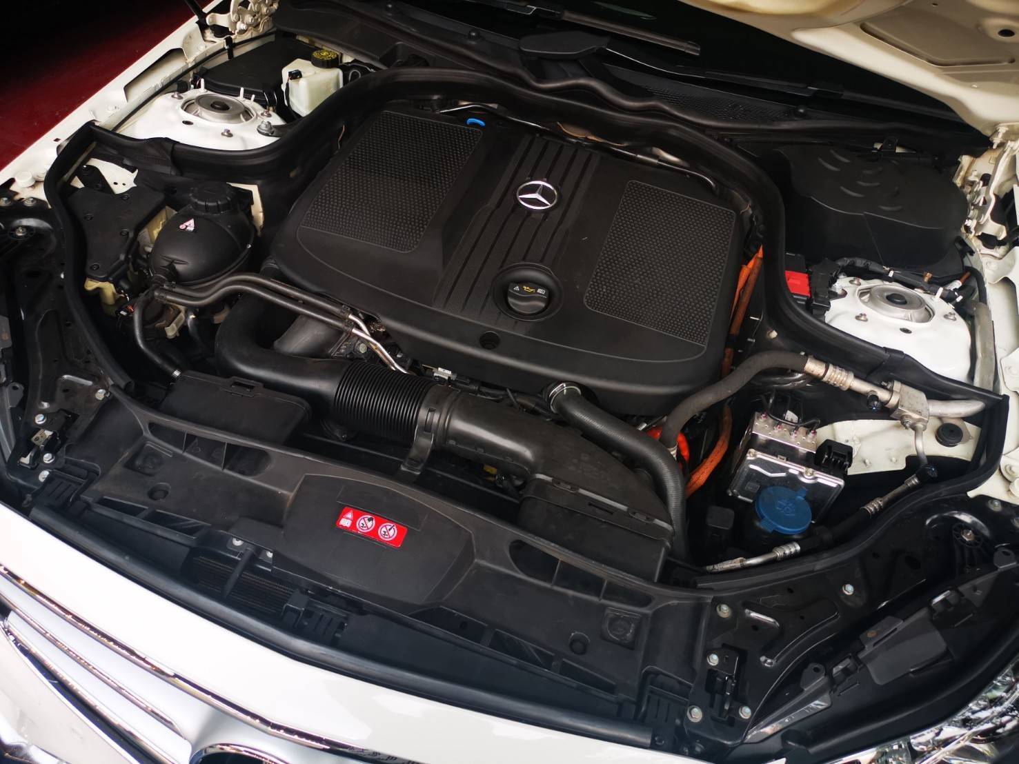 Mercedes-Benz E300 AMG Bluetec Hybrid ปี 2014