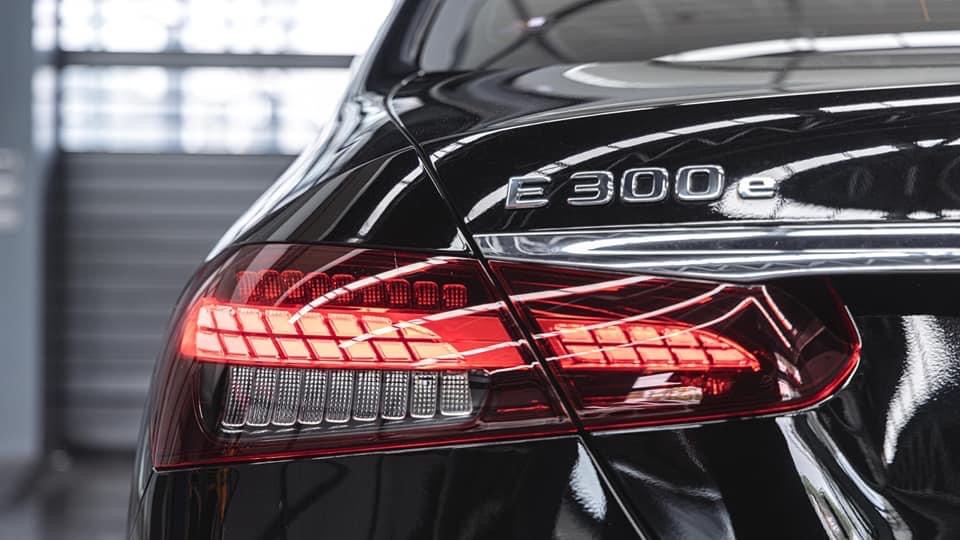 Mercedes-Benz E300e AMG Dynamic Plug-in Hybrid (Facelift) ปี 2022