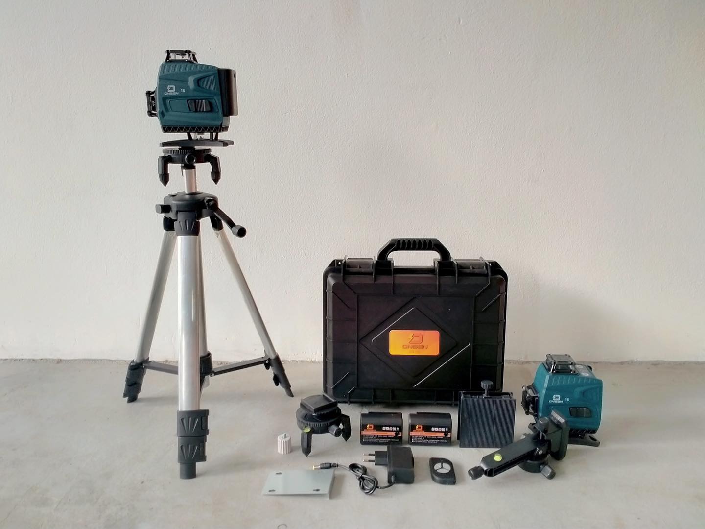 เลเซอร์วัดระดับ 16 เส้น ยี่ห้อ Onsen ให้ถ่าน 2 ก้อน