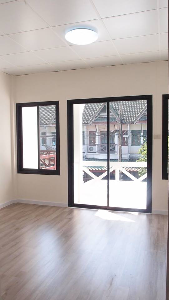 ให้เช่าท/ฮ 2 ชั้น เรวดี 61 ใกล้รถไฟฟ้าหลายสถานี