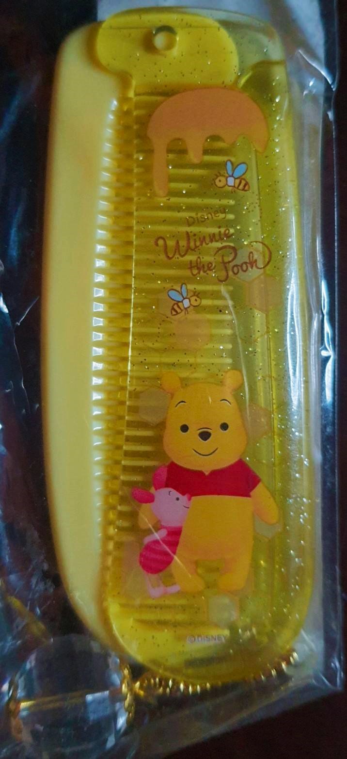 Disney Store Winnie The Pooh หวีพับพกพาได้ หมีพูห์ ของแท้จากดิสนีย์สโตร์ ญี่ปุ่น Size ตอนพับ : 9 cm MADE IN JAPAN
