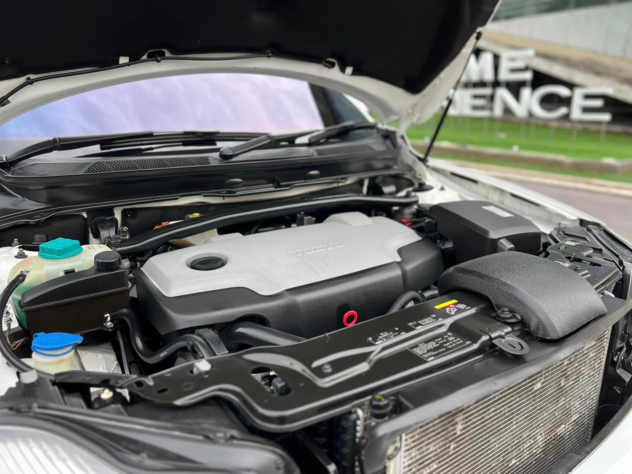 VOLVO XC90 D5 4WD ปี 2013