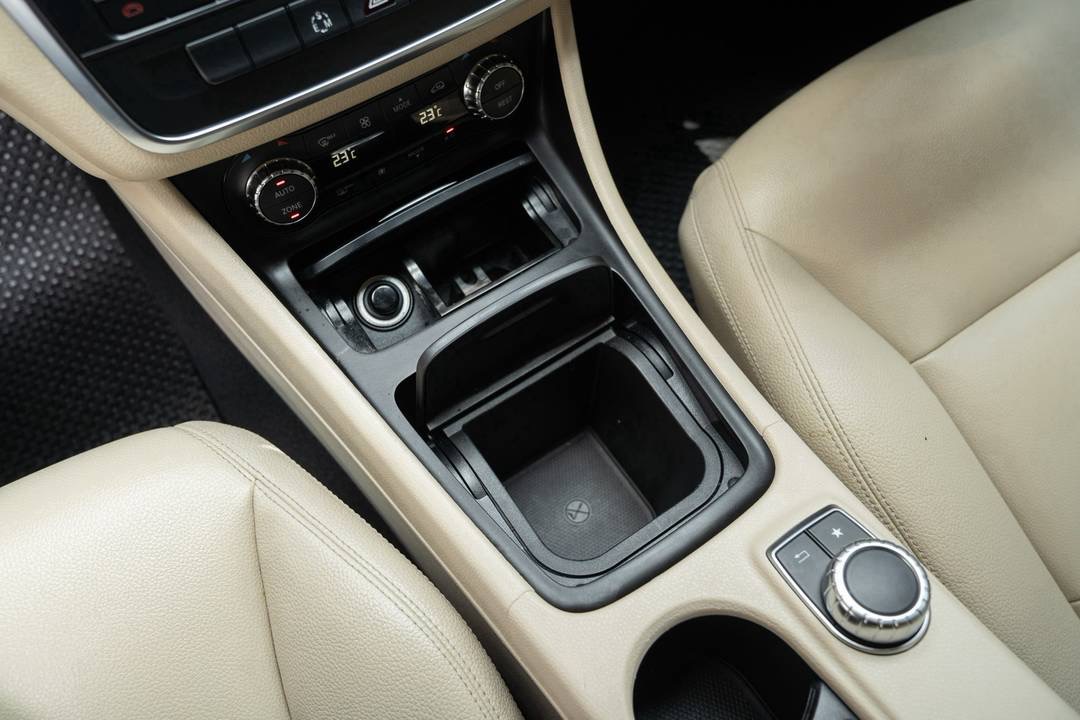 Mercedes-Benz CLA200 Urban ปี 2016