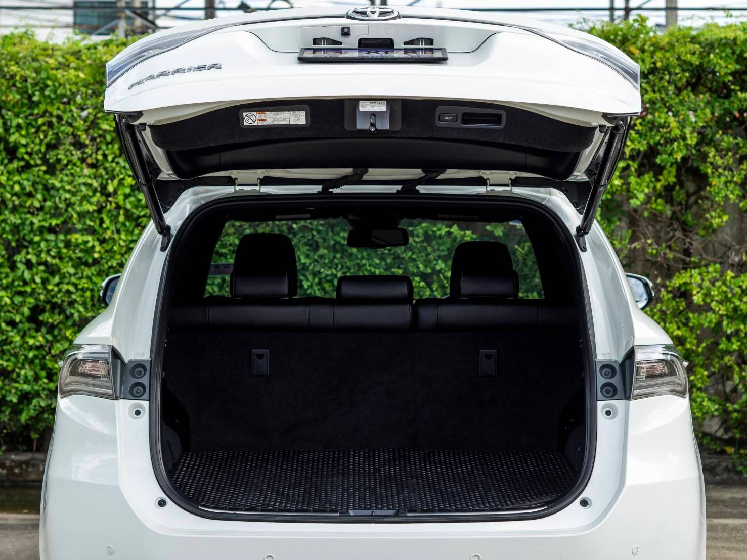 Toyota Harrier 2.0 ปี2014