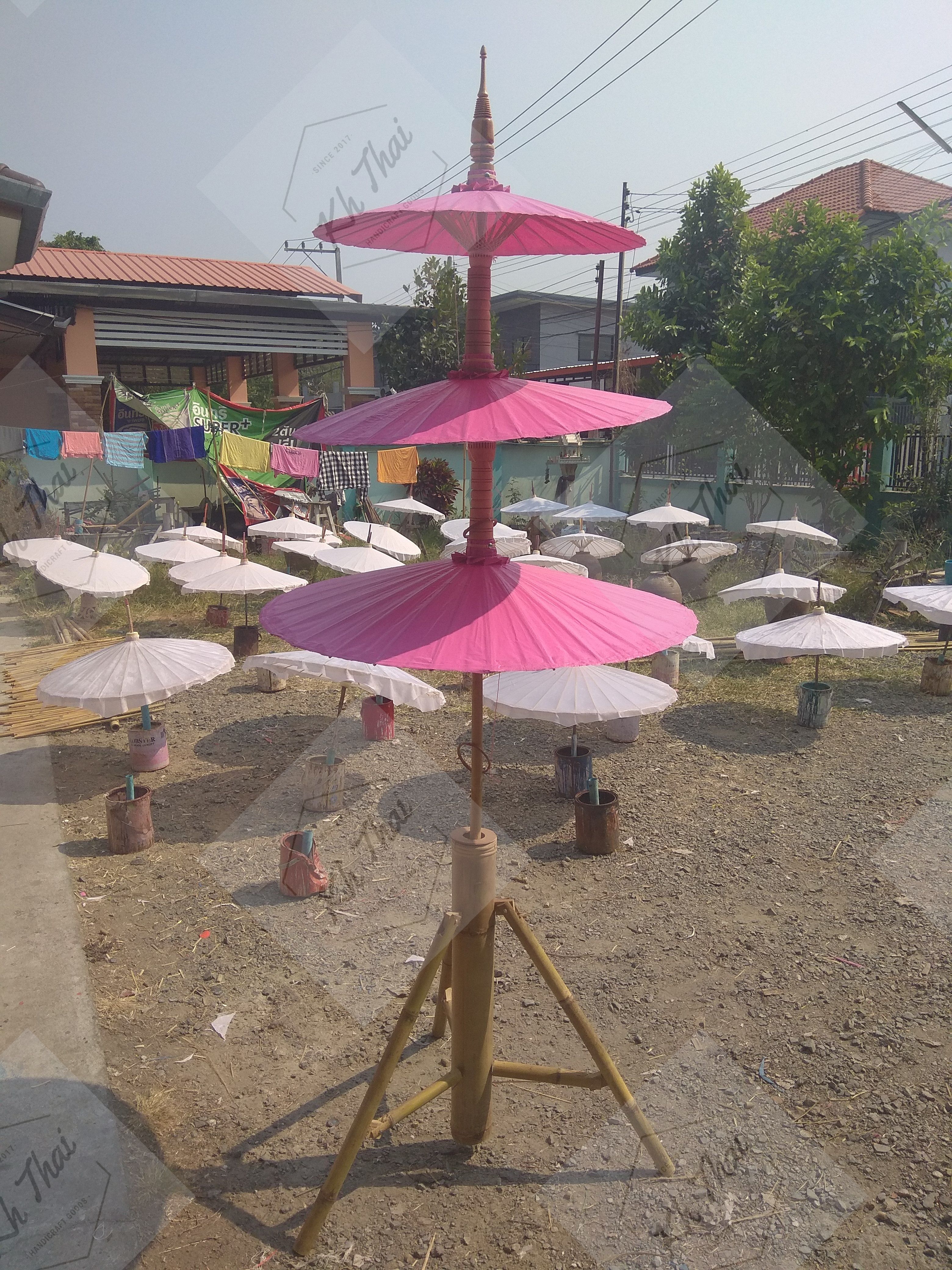 ร่มชั้นผ้าน้ำมัน สีชมพู ขนาด 12 14 17 ตามลำดับ พร้อมขาตั้ง ใช้งานได้ทันที