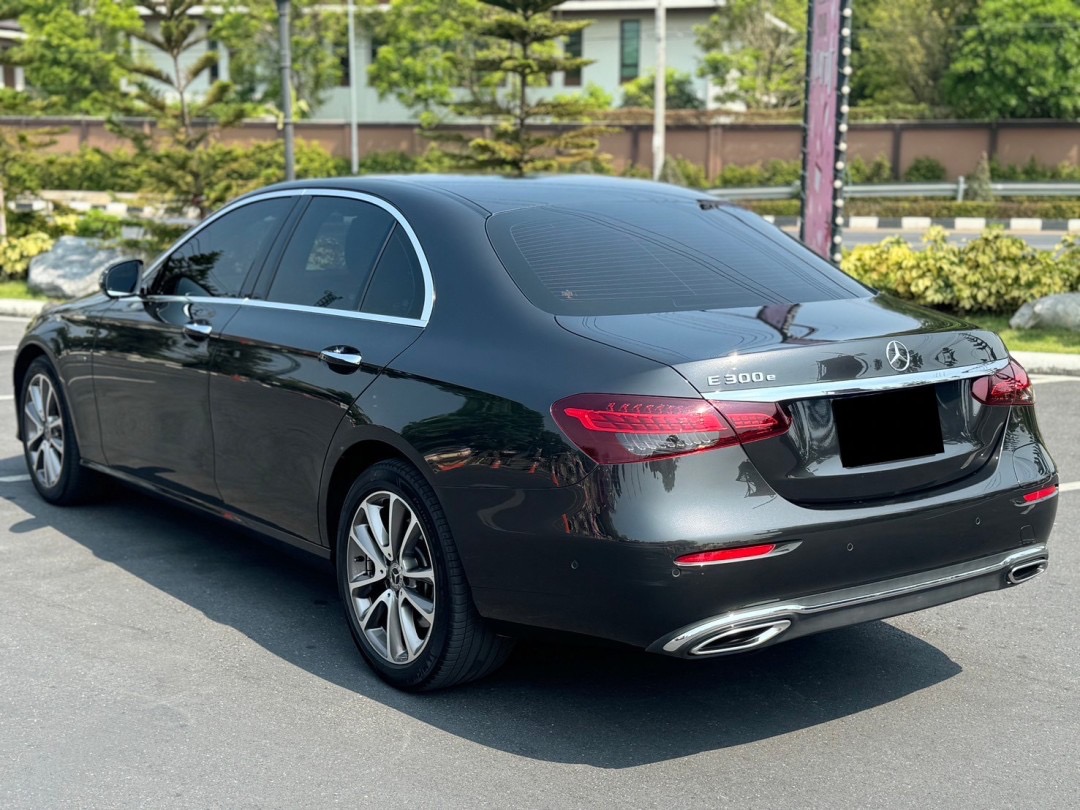 Mercedes Benz E300e Avantgarde ปี 2021