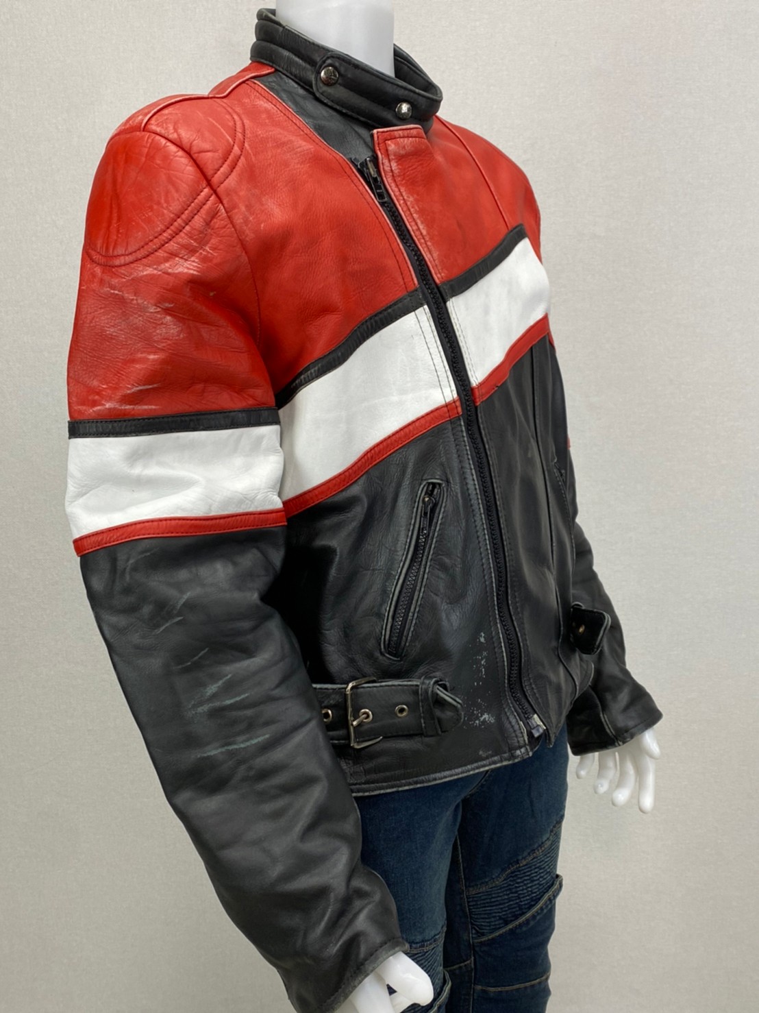 เสื้อการ์ดสำหรับขี่มอเตอร์ไซด์( มือสอง) RCSS 008: อก 46-48" ยาว 25" (ไม่มีการ์ด)