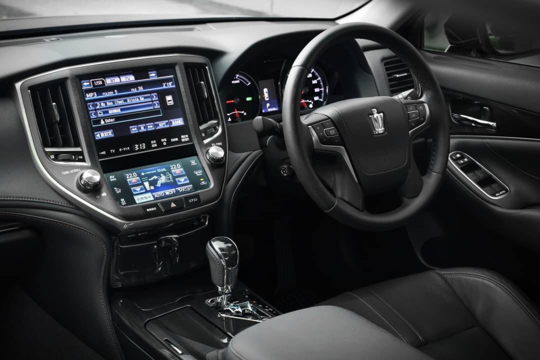 Toyota Crown Athlete ปี2013