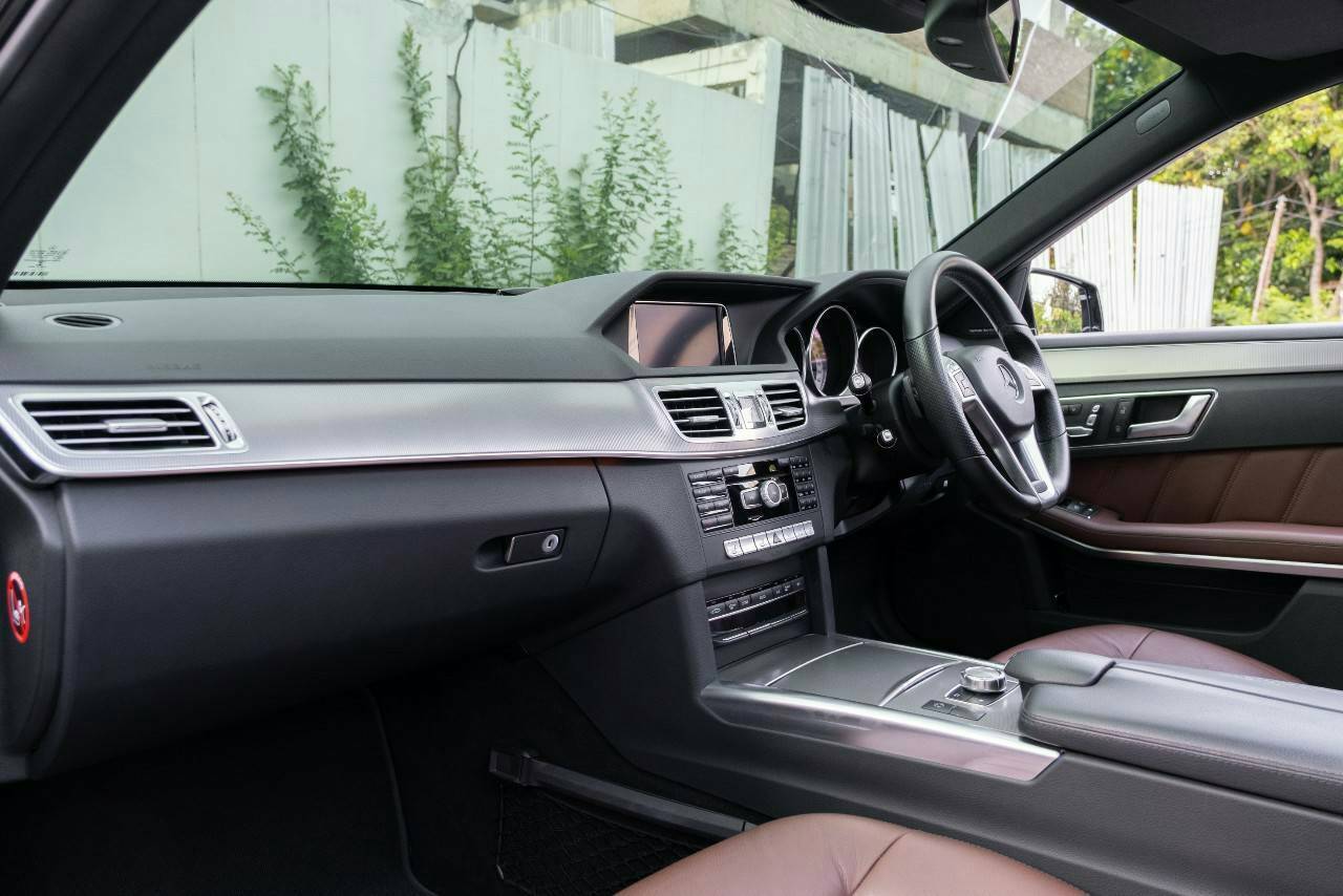 Mercedes-Benz E200 AMG Sport Package ปี 2014