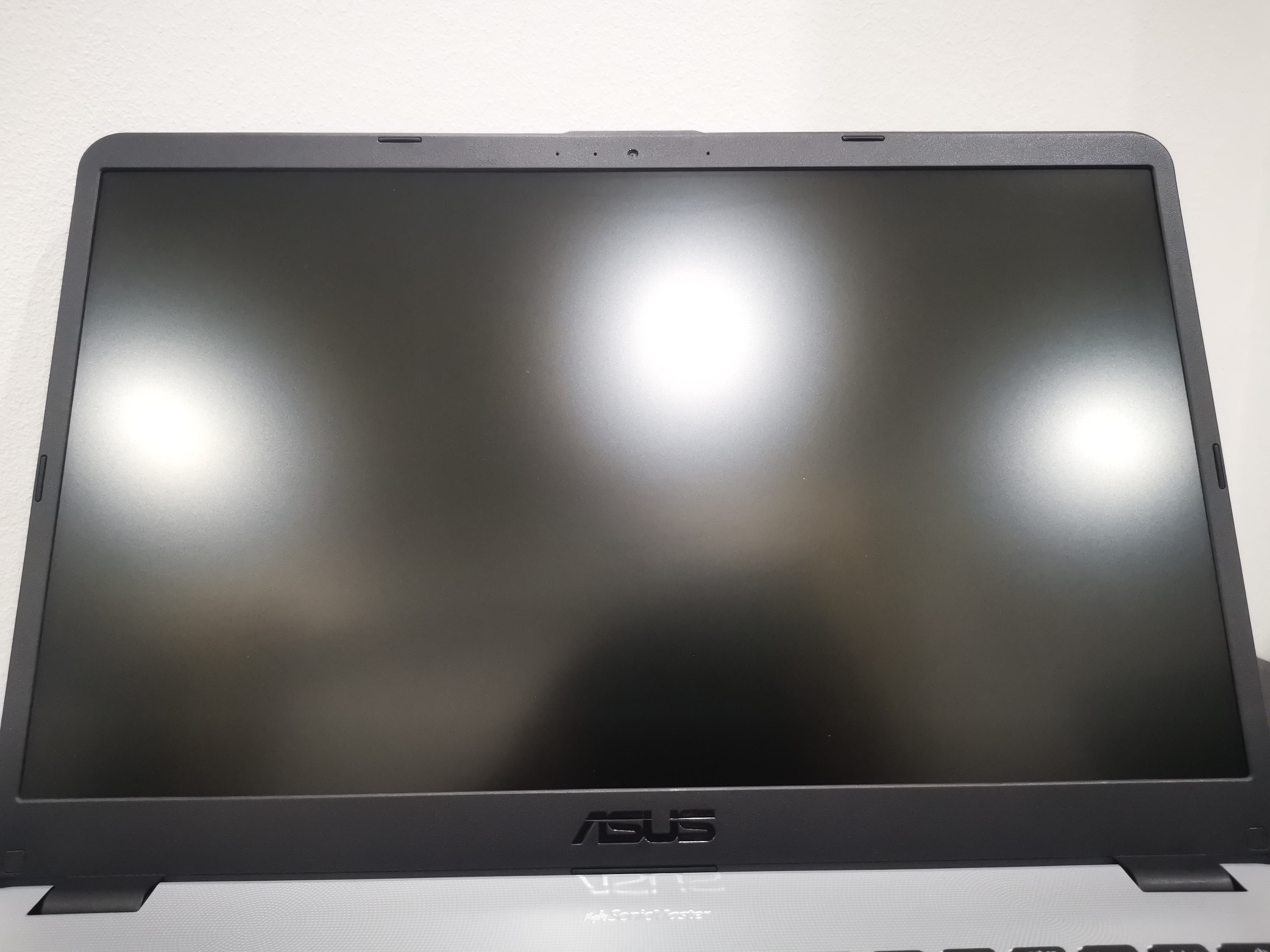 Asus VivoBook 15 X505ZA-EJ510T