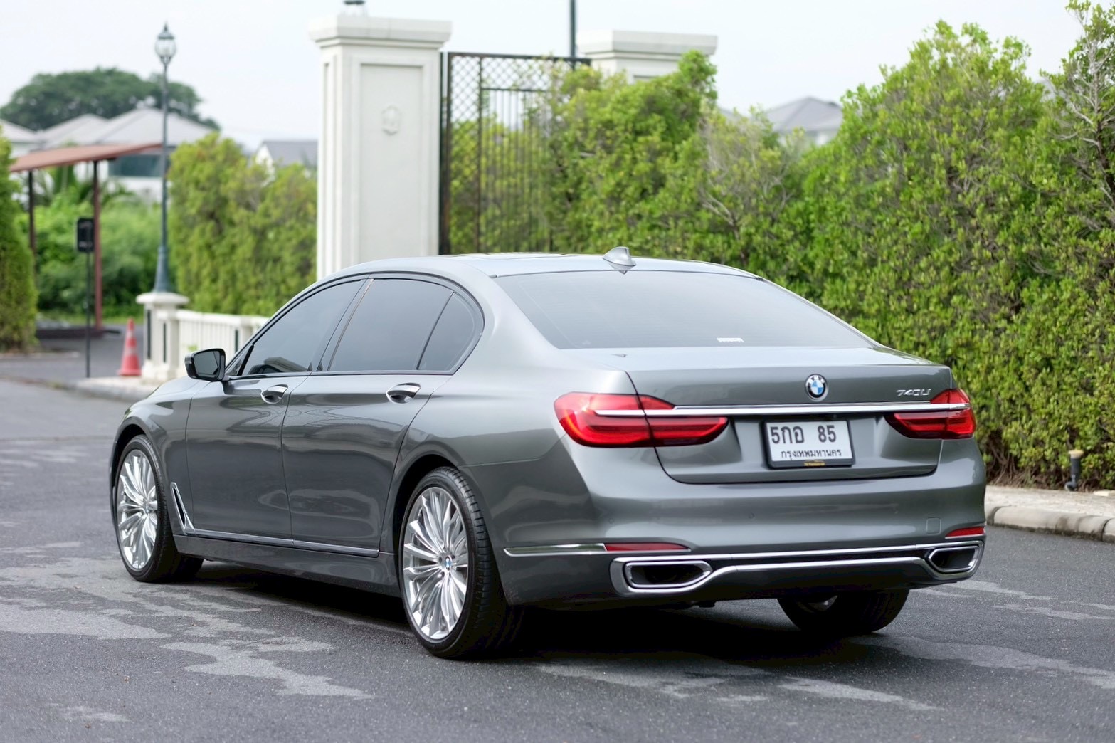 BMW 740Li Pure Excellence ( G12 ) ปี 2016