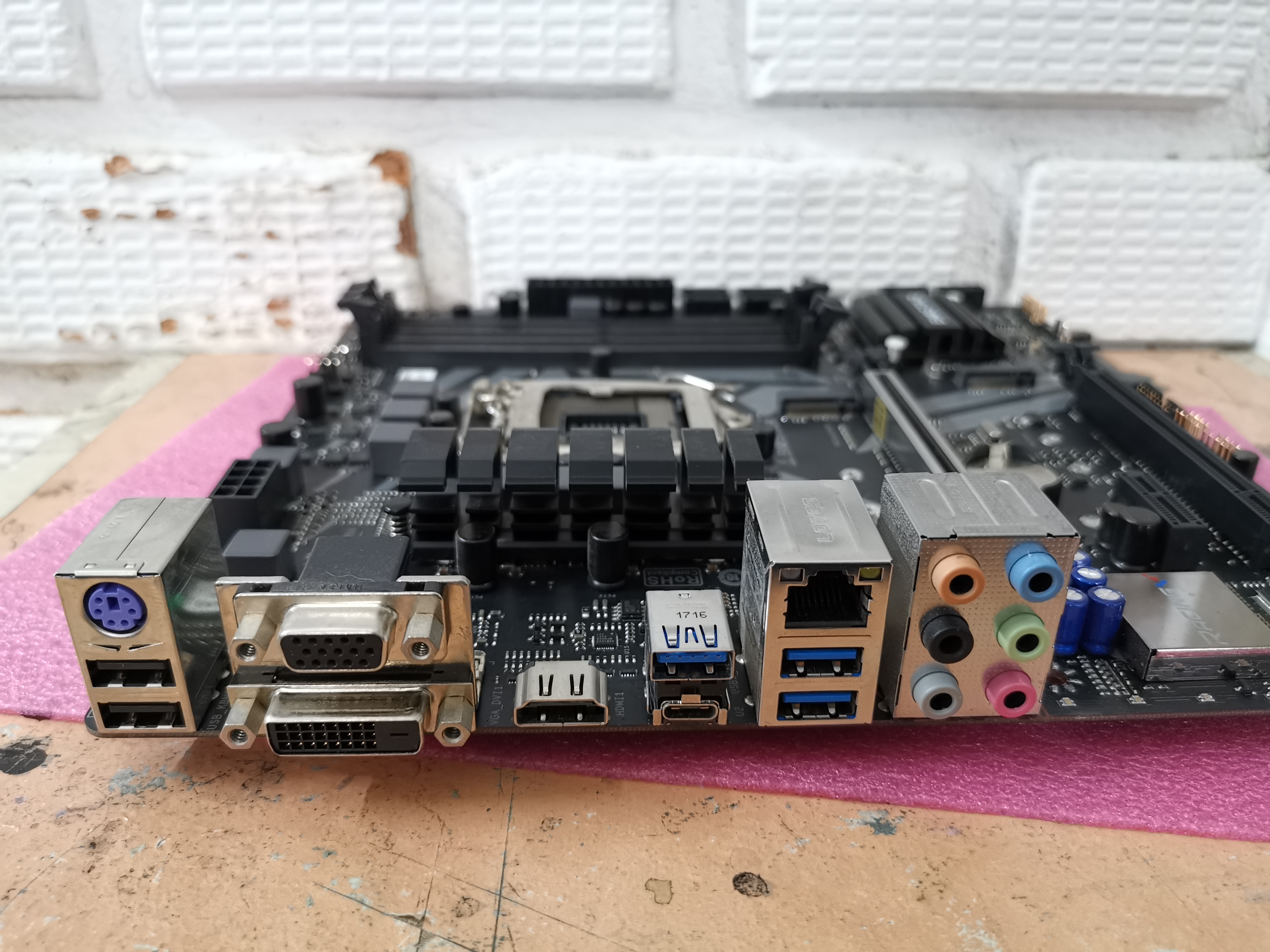 M/B BIOSTAR B360GT3S