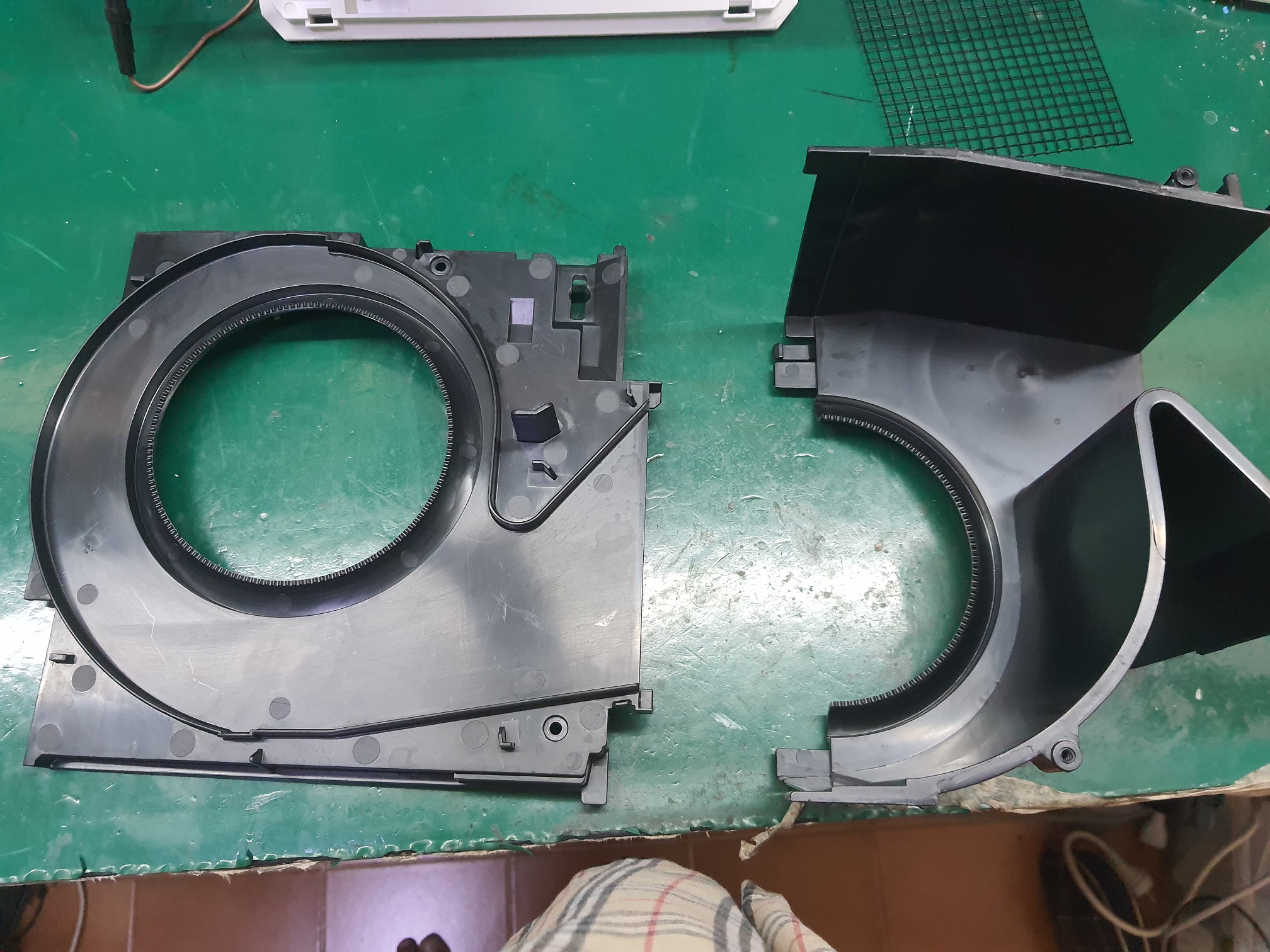 ล้างเครื่องฟอกอากาศ ยี่ห้อ DAIKIN รุ่น MC40UVM6