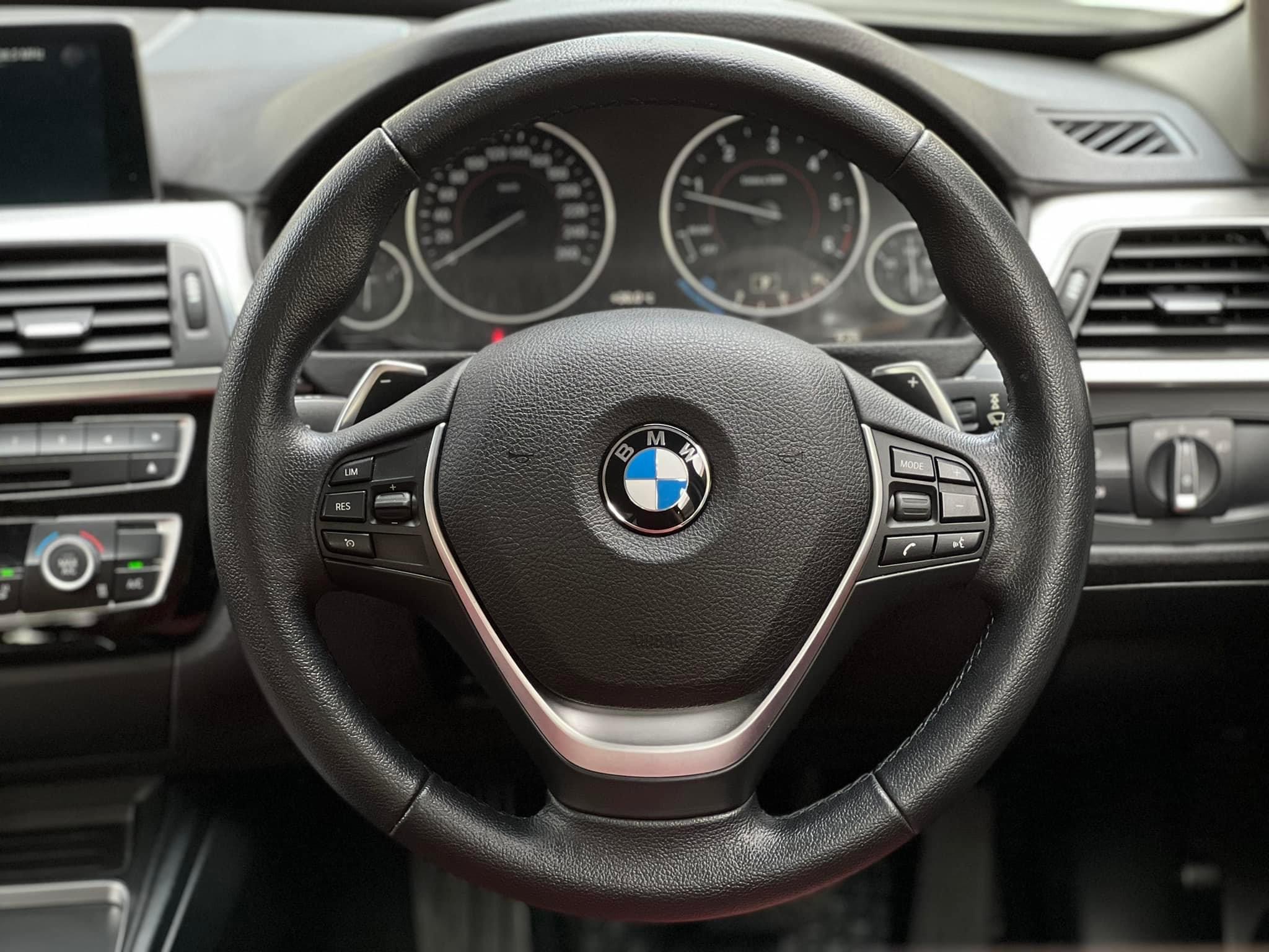 BMW 320d Sport 2.0 F30 *LCI* ปี 2016