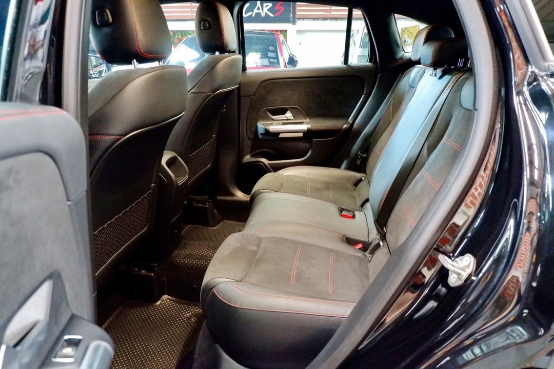 Mercedes Benz GLA 200 AMG Dynamic ปี 2021