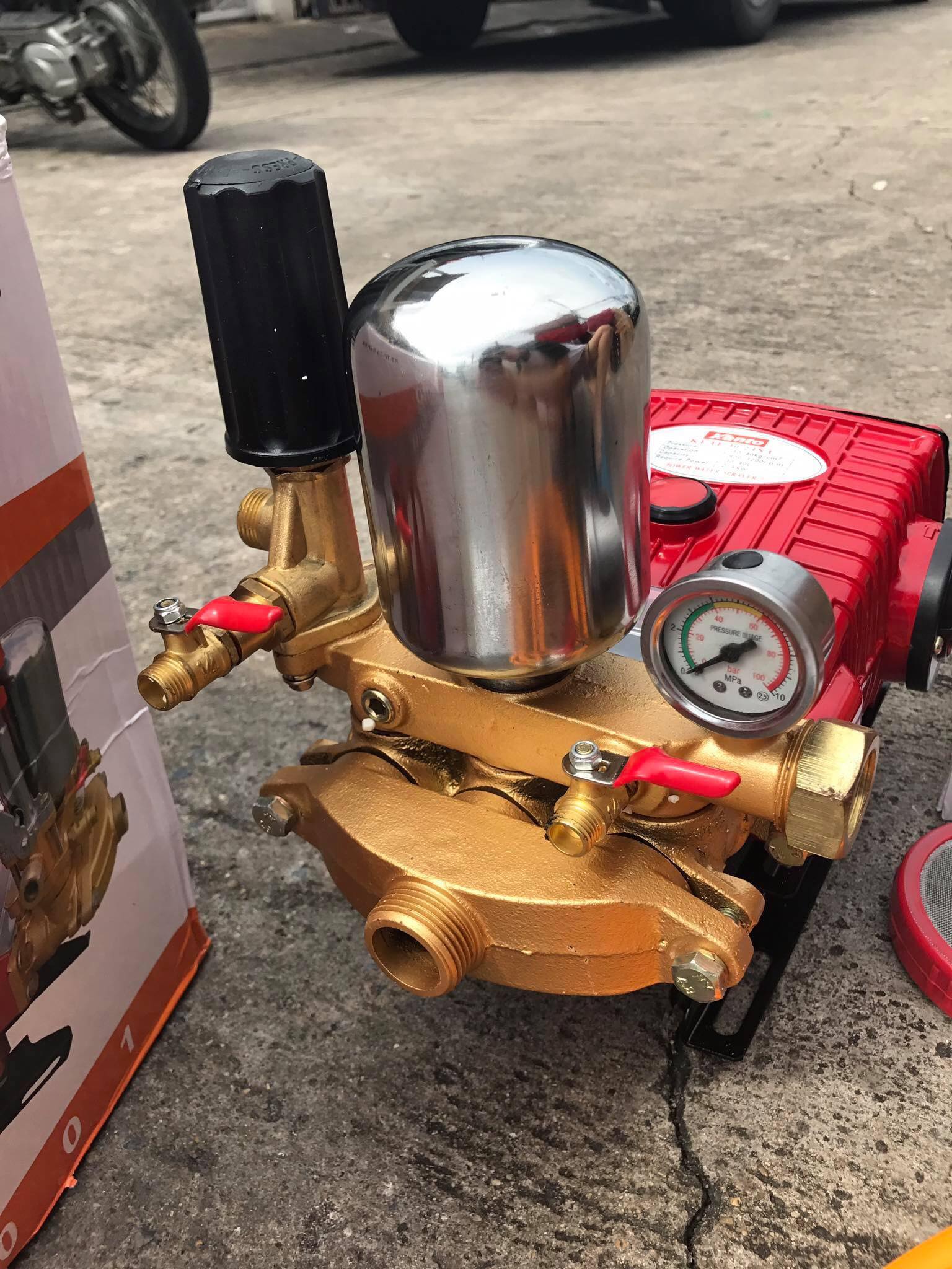 ปั๊มพ่นสามสูบ รุ่น KT-TF-30-2in1 (ธรรมดา/ออโต้) ขนาด 1"