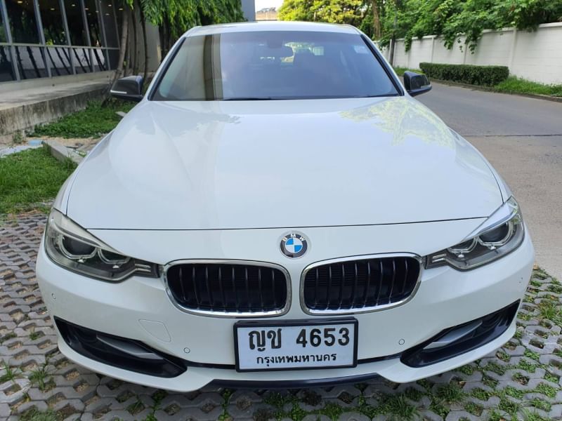 BMW 320d Sport F30 สีขาว ปี 2012